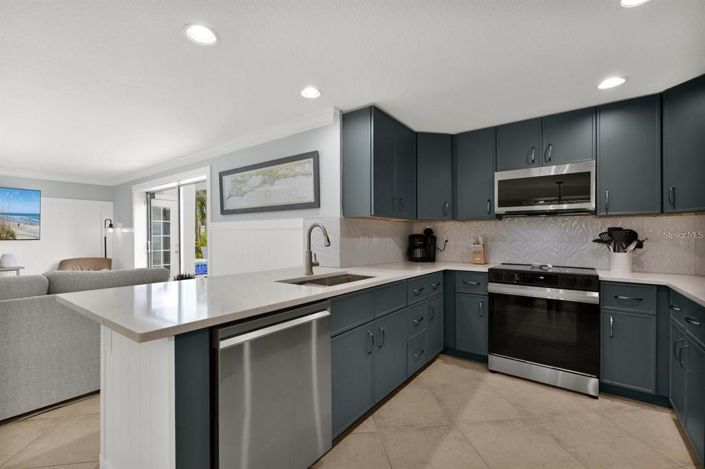 Image No.10-5 Bed Property for sale