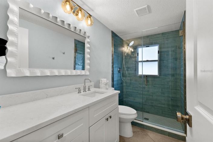 Image No.17-5 Bed Property for sale