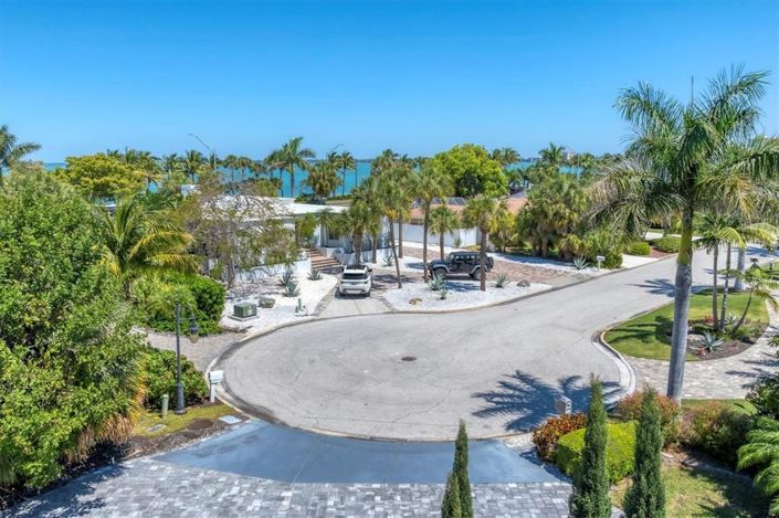 Image No.23-3 Bed Property for sale