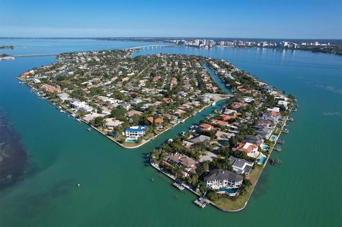 Image No.25-3 Bed Property for sale