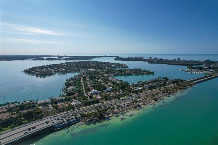 Image No.27-3 Bed Property for sale