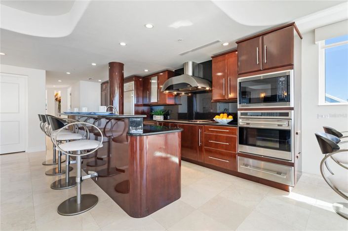 Image No.14-3 Bed Property for sale