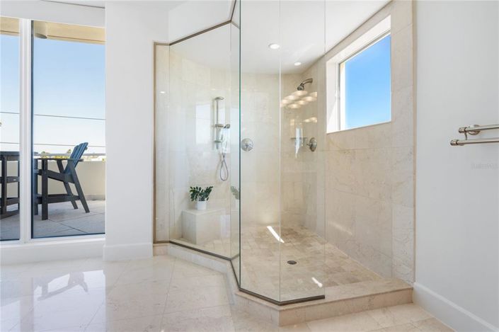 Image No.23-3 Bed Property for sale