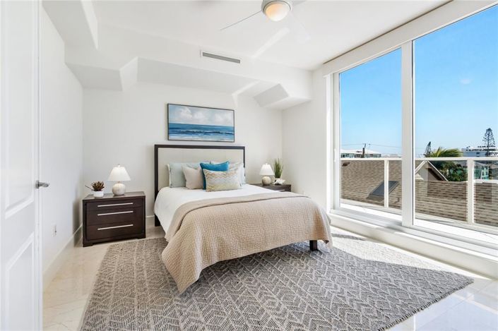 Image No.25-3 Bed Property for sale