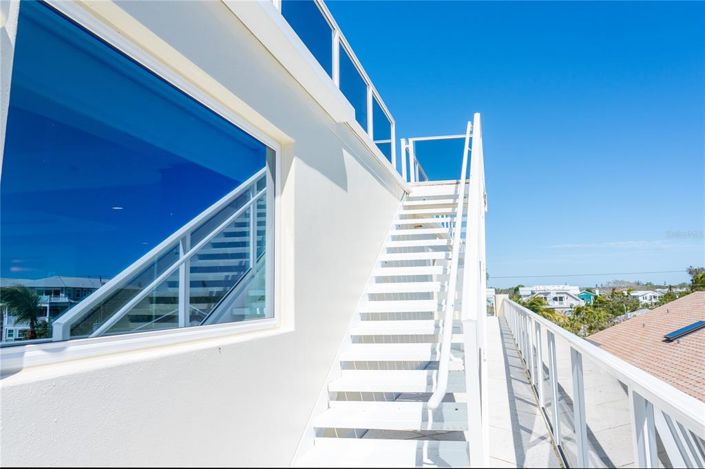 Image No.33-3 Bed Property for sale