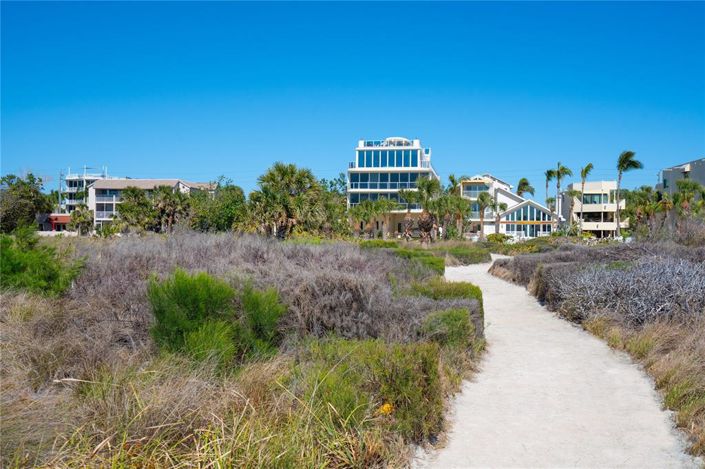 Image No.52-3 Bed Property for sale