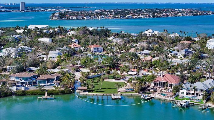 Image No.10-3 Bed Property for sale