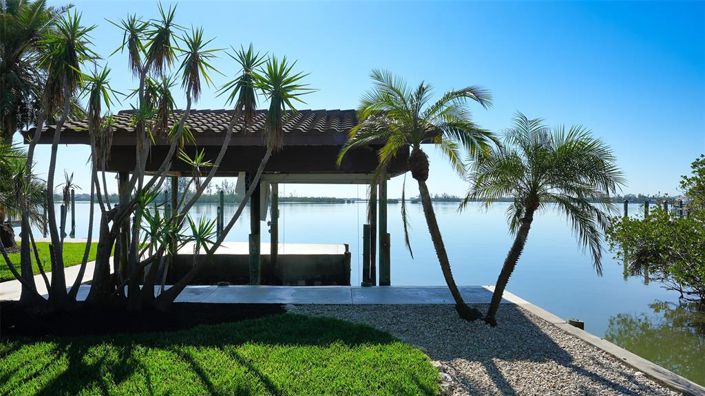 Image No.18-3 Bed Property for sale