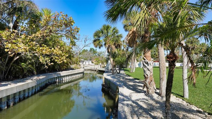 Image No.22-3 Bed Property for sale