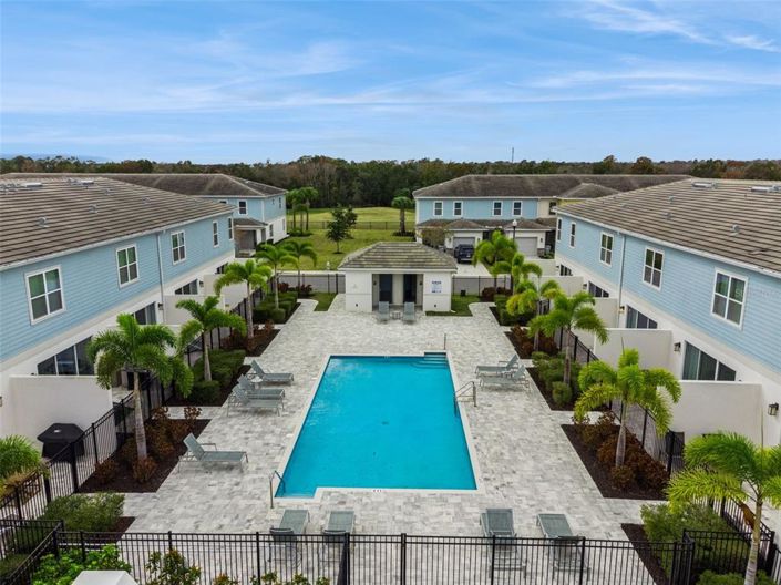 Image No.22-3 Bed Townhouse for sale