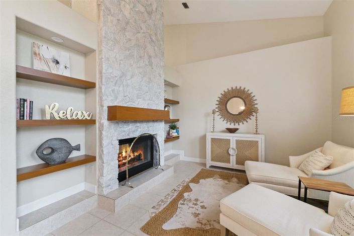 Image No.14-4 Bed Property for sale