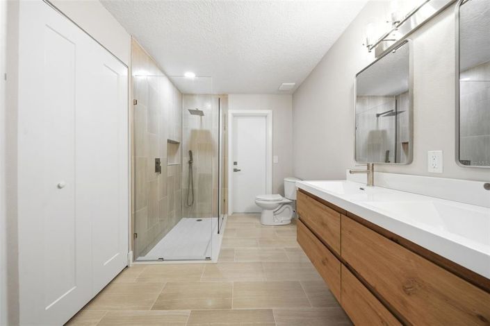 Image No.22-4 Bed Property for sale