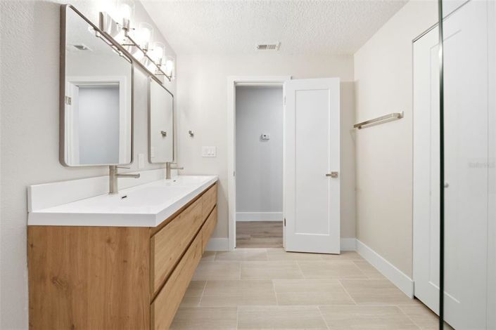 Image No.23-4 Bed Property for sale