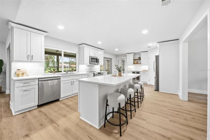 Image No.7-4 Bed Property for sale