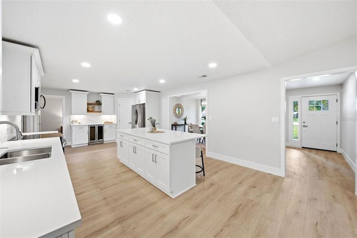 Image No.8-4 Bed Property for sale