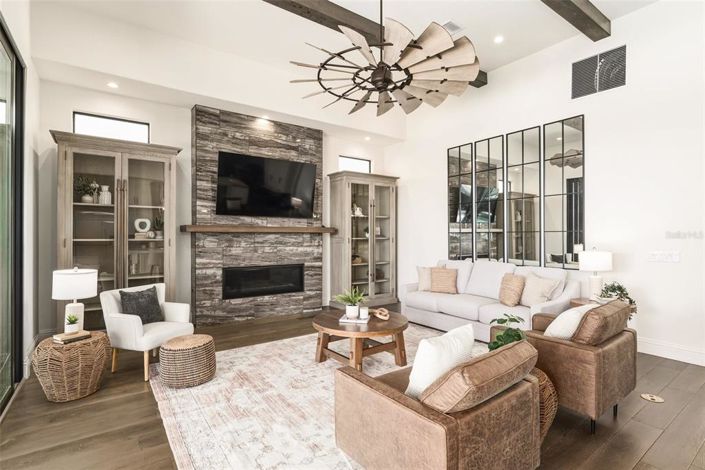 Image No.15-6 Bed Property for sale