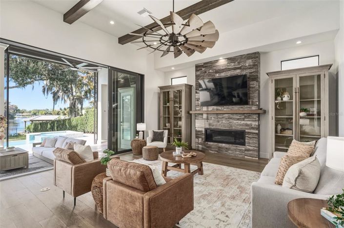 Image No.16-6 Bed Property for sale