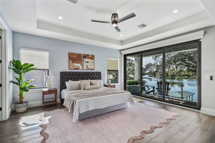 Image No.23-6 Bed Property for sale