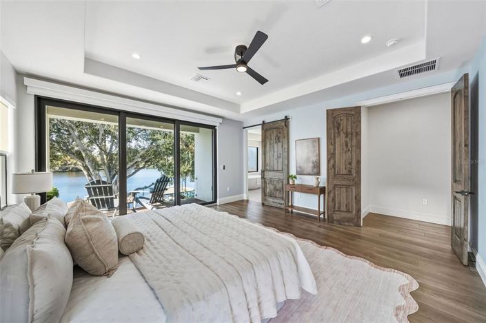 Image No.25-6 Bed Property for sale