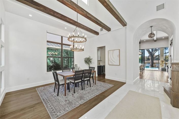 Image No.6-6 Bed Property for sale