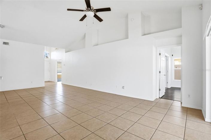 Image No.15-3 Bed Property for sale