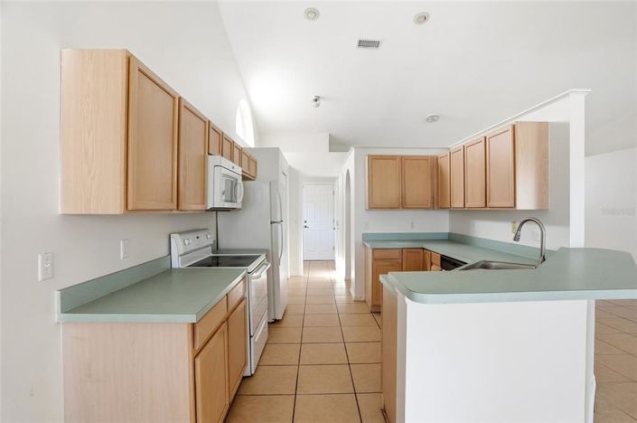 Image No.26-3 Bed Property for sale