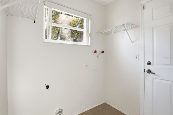 Image No.27-3 Bed Property for sale