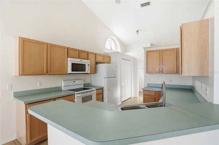 Image No.29-3 Bed Property for sale