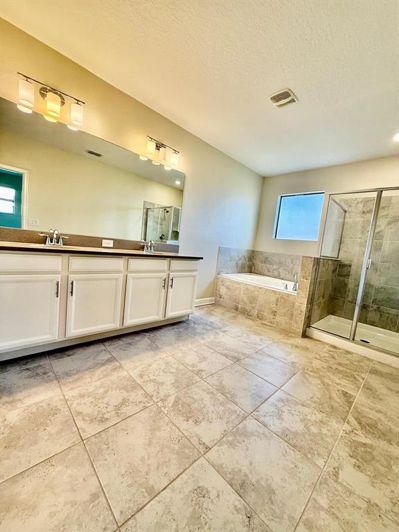 Image No.16-3 Bed Townhouse for sale