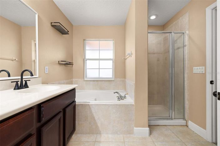 Image No.37-4 Bed Townhouse for sale