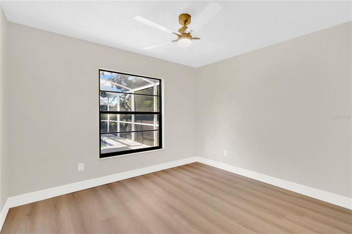 Image No.21-3 Bed Property for sale