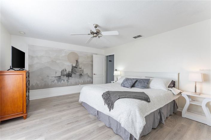 Image No.3-4 Bed Townhouse for sale