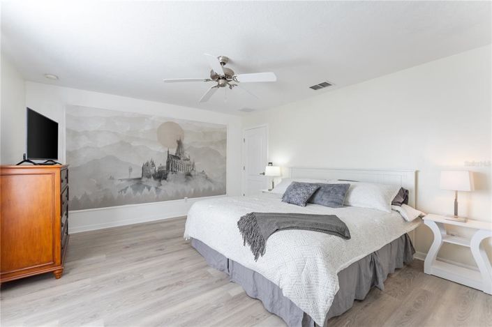 Image No.4-4 Bed Townhouse for sale