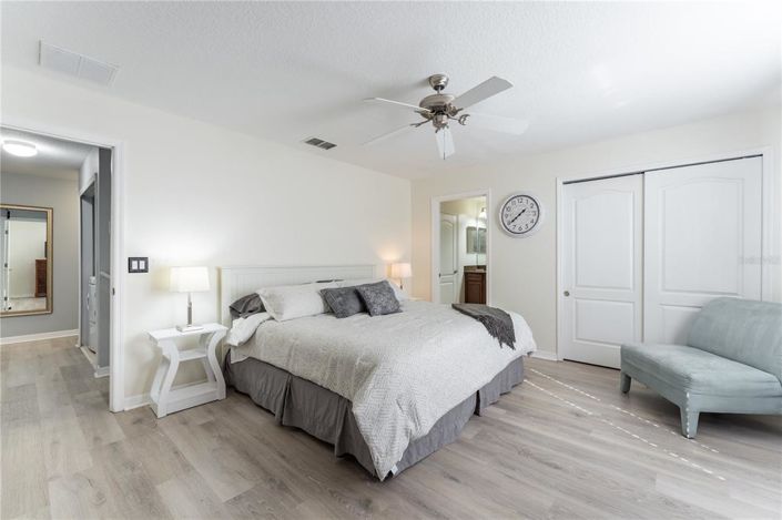 Image No.5-4 Bed Townhouse for sale