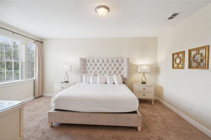 Image No.15-10 Bed Property for sale