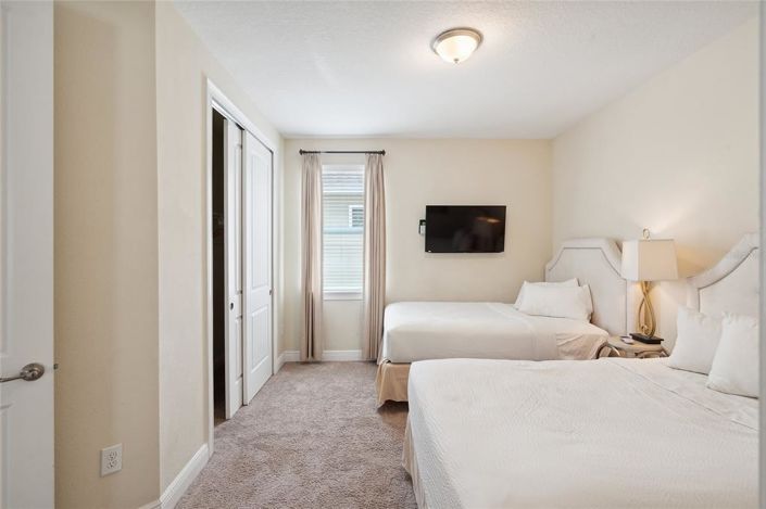 Image No.20-10 Bed Property for sale