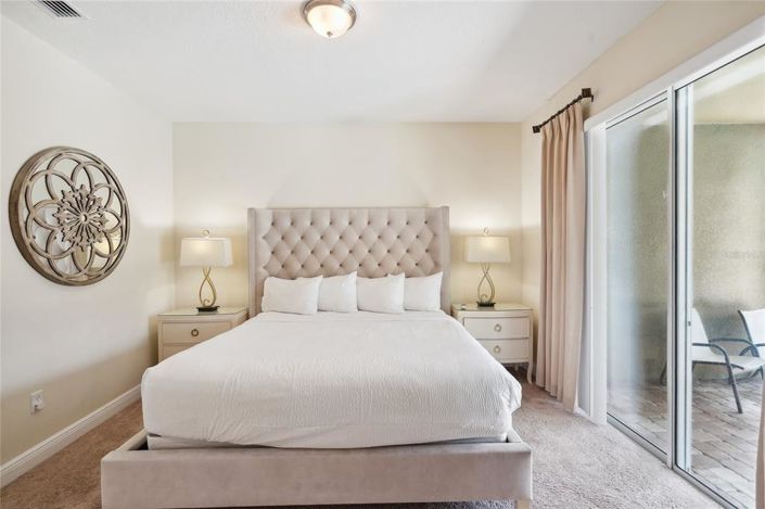 Image No.50-10 Bed Property for sale