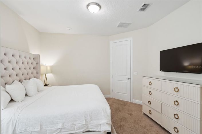 Image No.52-10 Bed Property for sale