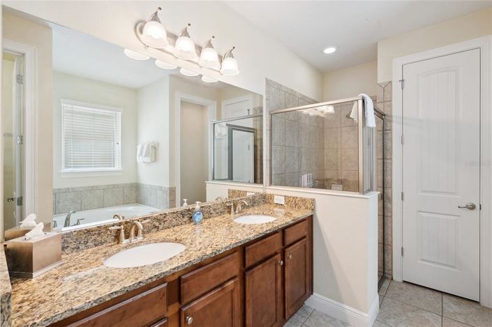 Image No.53-10 Bed Property for sale