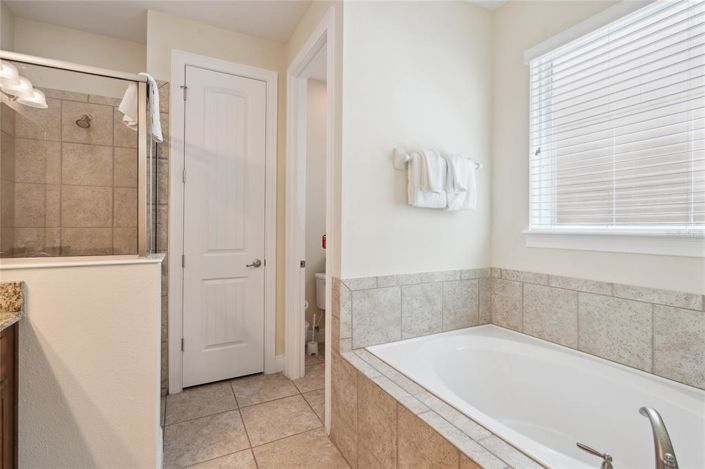 Image No.54-10 Bed Property for sale