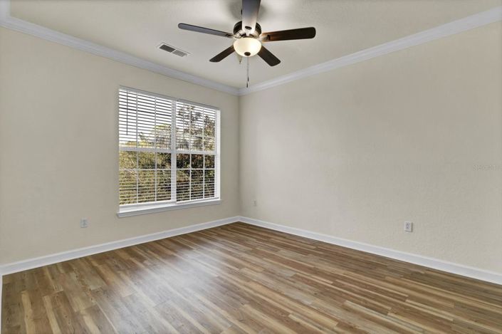 Image No.10-2 Bed Property for sale