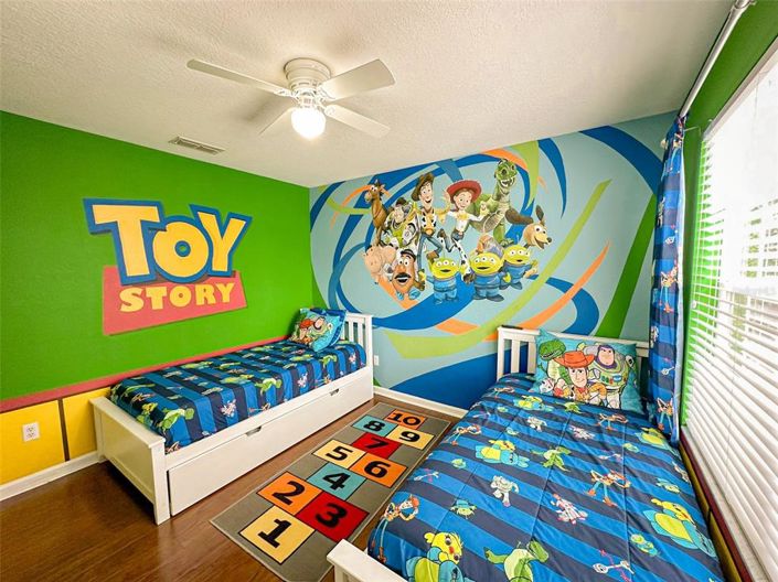 Image No.24-6 Bed Property for sale