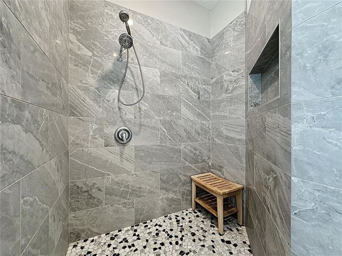 Image No.32-4 Bed Property for sale