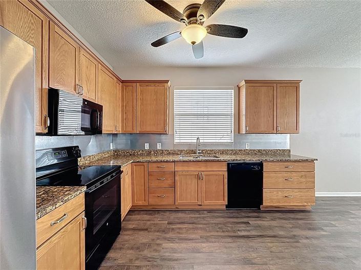 Image No.8-4 Bed Property for sale