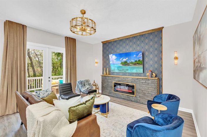 Image No.12-5 Bed Property for sale