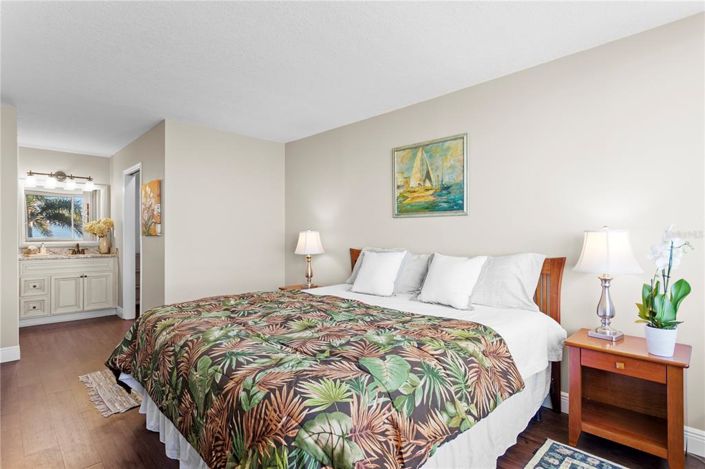 Image No.19-3 Bed Property for sale