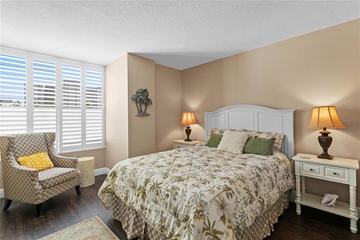 Image No.22-3 Bed Property for sale