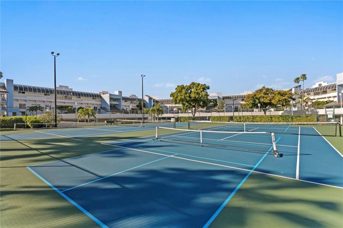 Image No.30-3 Bed Property for sale