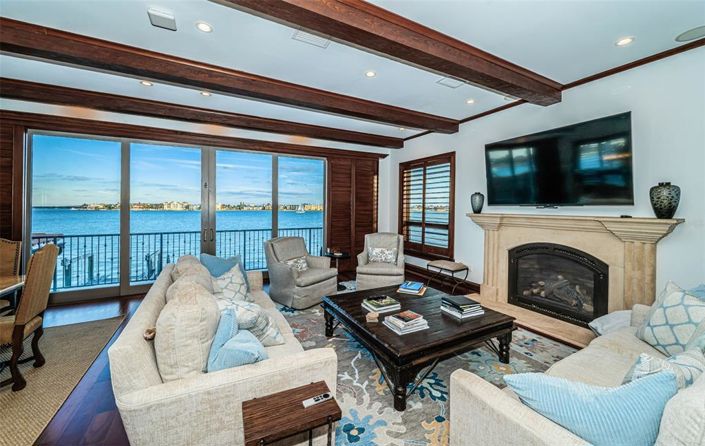 Image No.13-5 Bed Property for sale