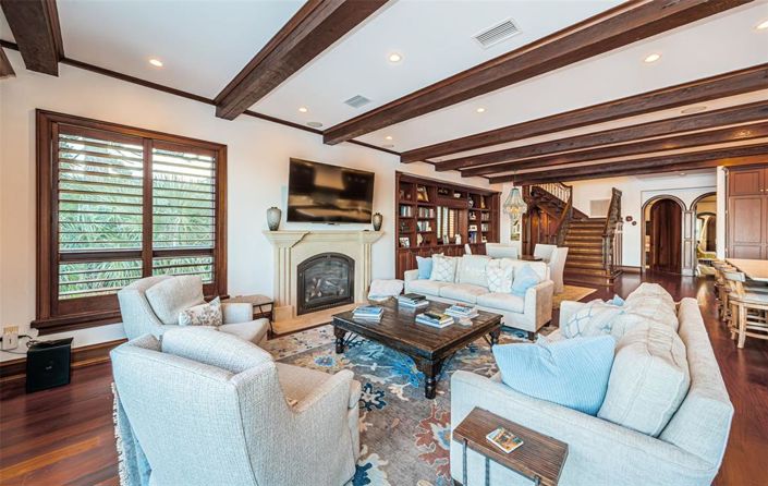 Image No.15-5 Bed Property for sale